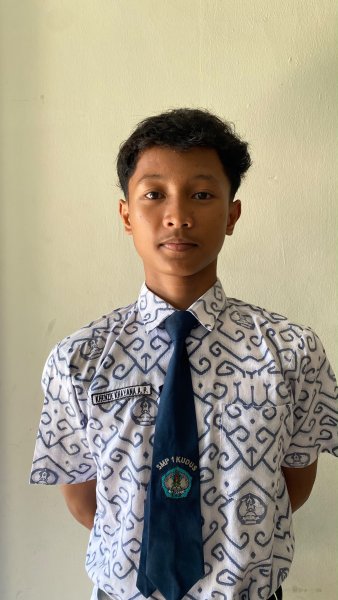 Khenzie Khayana Aida Putra